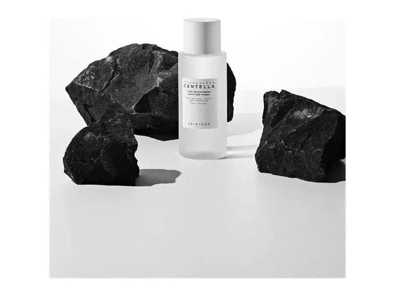 SKIN1004 Madagascar Centella Tone Brightening Boosting Toner 210ml-2